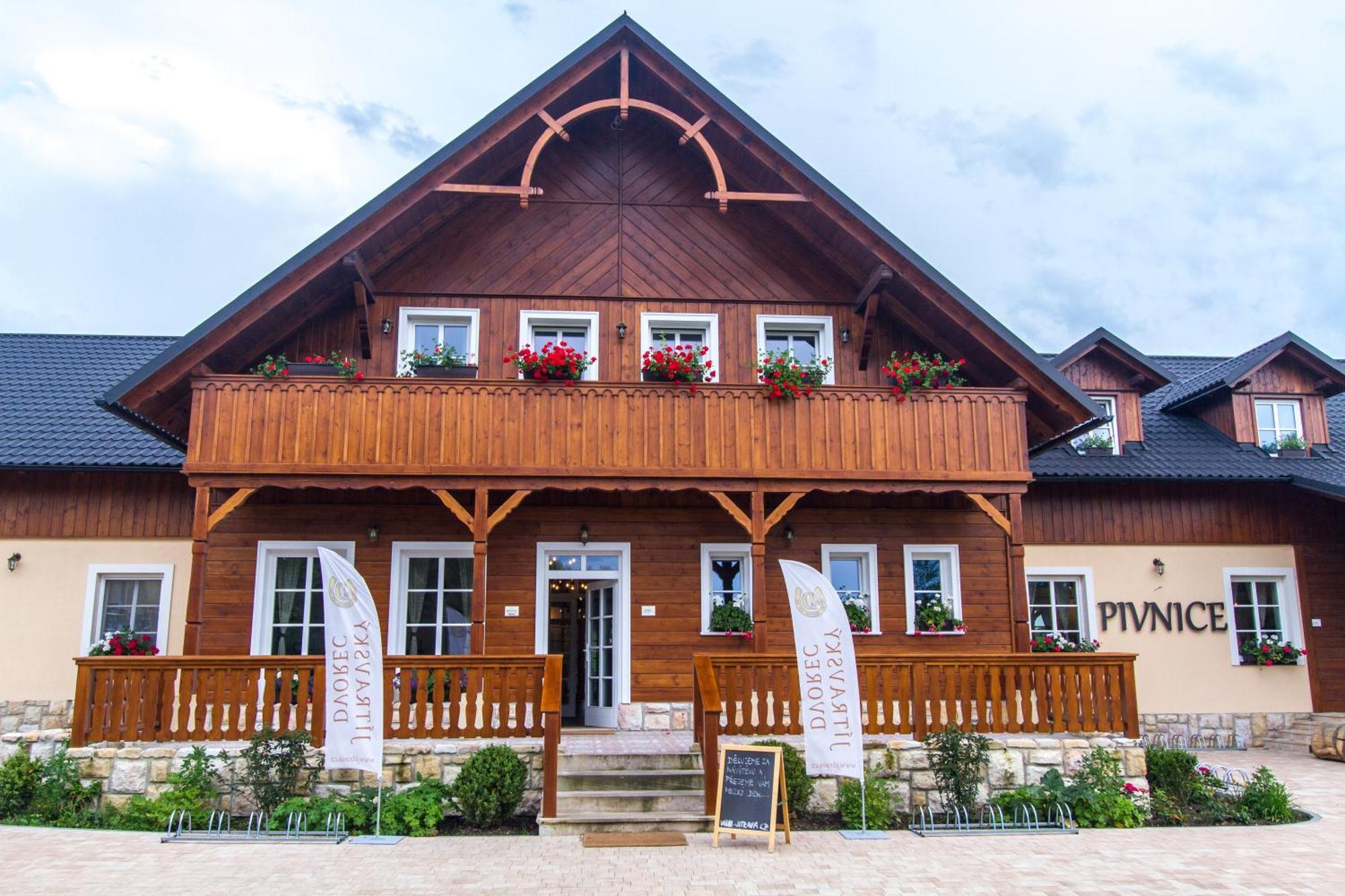 Apartman-Hotel Jitravsky Dvorec Rynoltice Exterior photo
